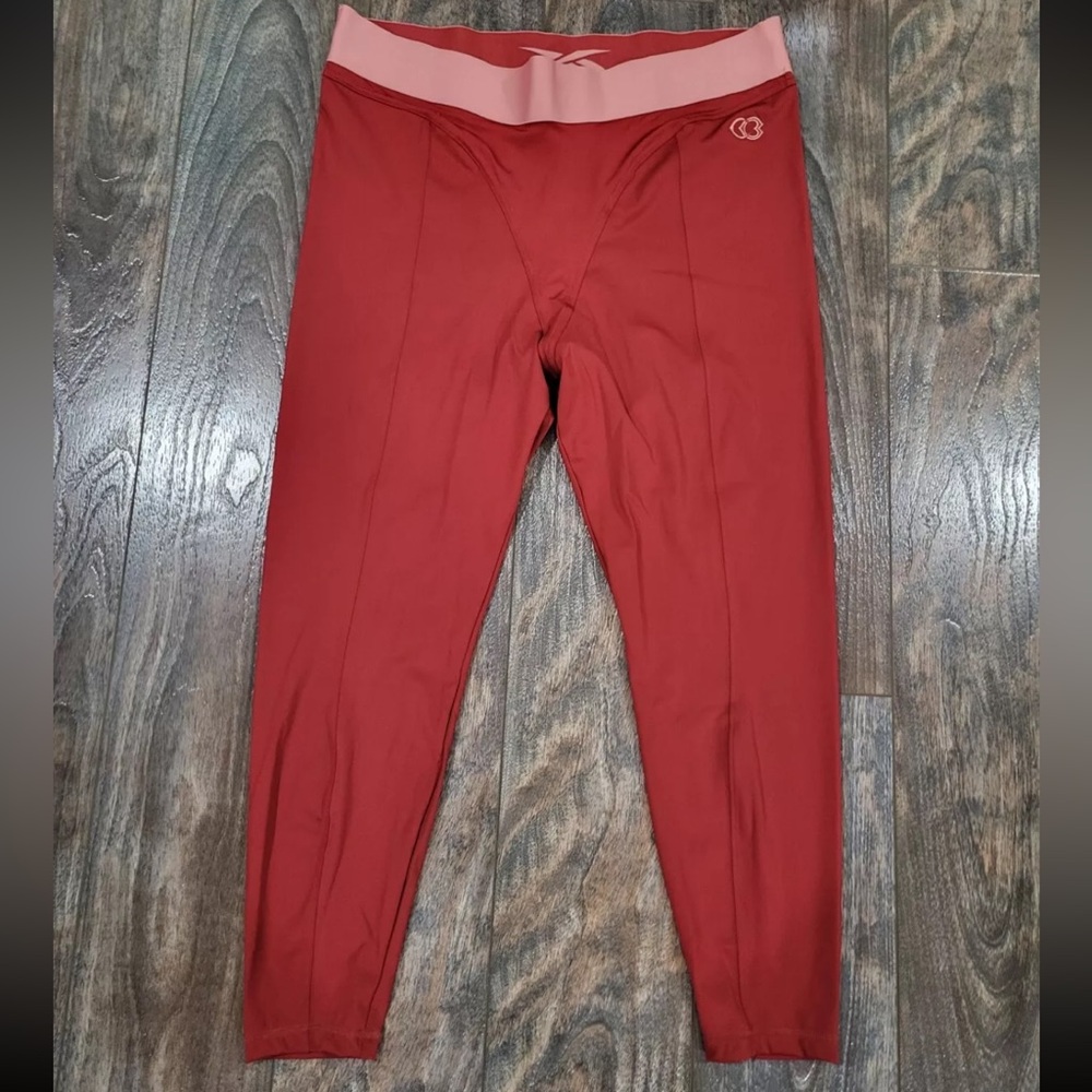NWT Women's REEBOK Cardi B leggings size 3 XL